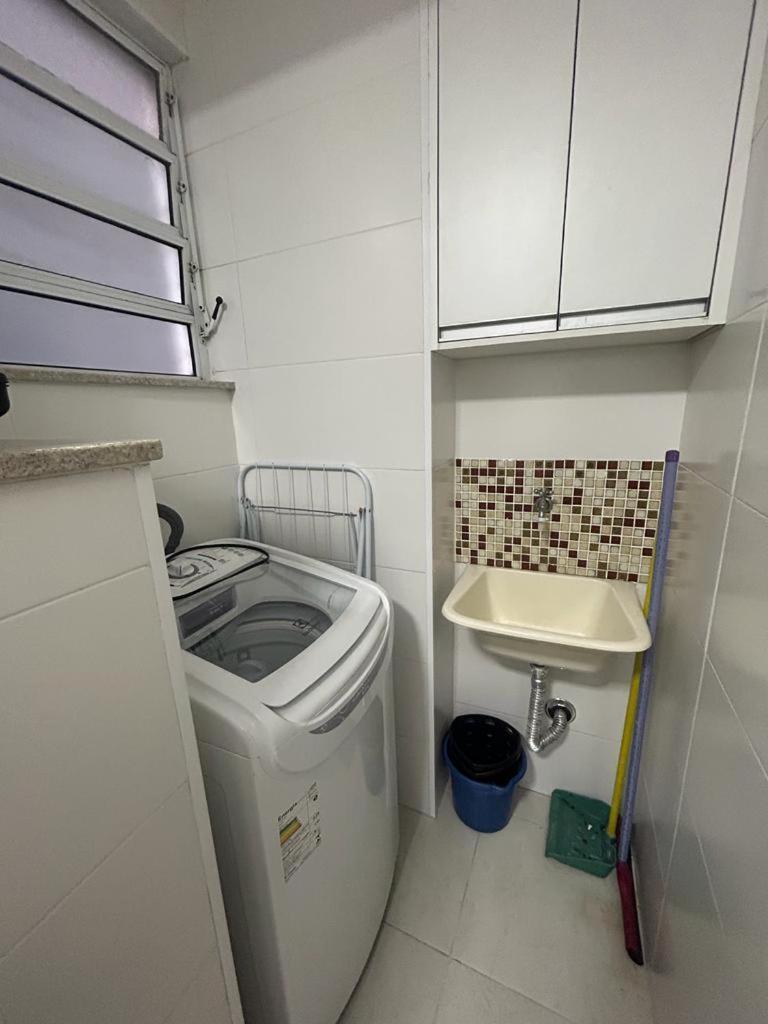 Apartamento Em Santos No Gonzaga Em Frente A Praia Exterior foto